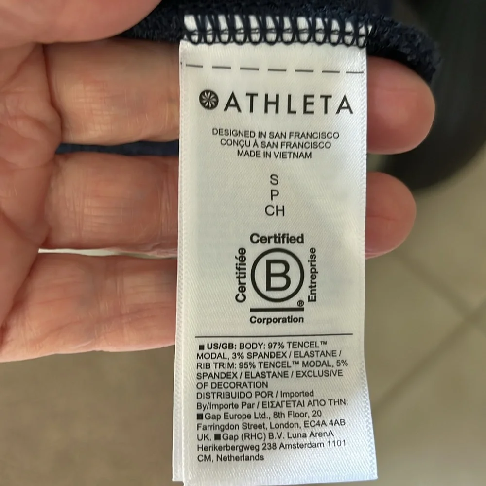 Athleta excellent used condition, Pranyama wrap cardigan - Picture 5 of 6